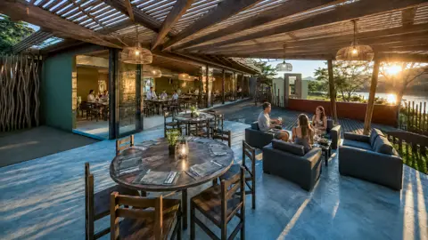 Kiepersol Lodge | EarthSwitch Architects
